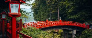 Превью обои мост, красный, фонари, лес, япония