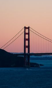 Превью обои мост, море, холм, силуэты, вечер