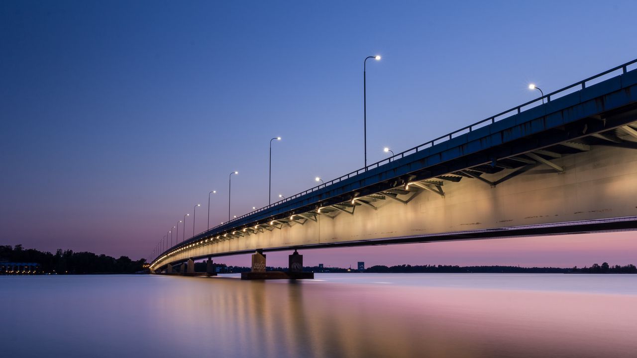 Обои мост, ночь, подсветка, хельсинки, финляндия