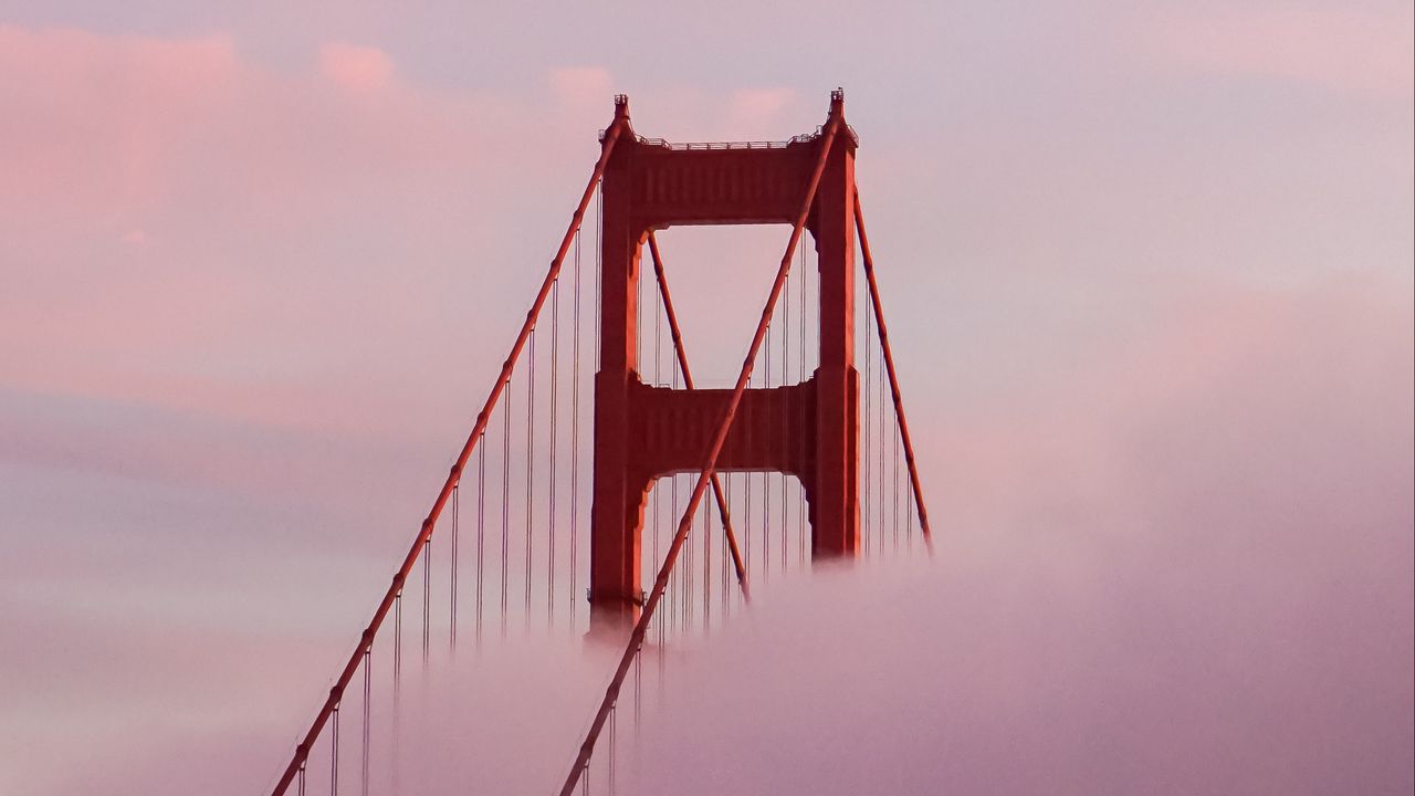 Обои мост, облака, туман, силуэт, одиночество
