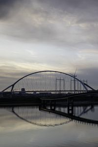 Превью обои мост, река, вода, отражение, облака, небо