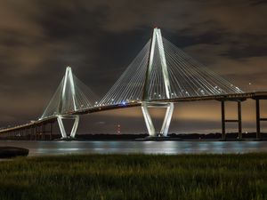 Превью обои мост, сваи, огни, свечение, река, ночь