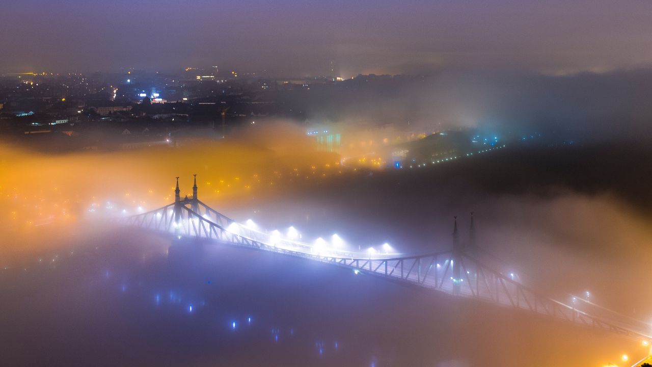 Обои мост, туман, ночной город, вид сверху, будапешт, венгрия