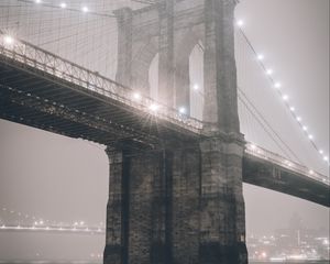 Превью обои мост, туман, огни, подсветка, город, мрак