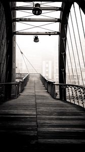 Превью обои мост, здания, туман, черно-белый