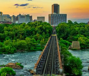 Превью обои мост, железная дорога, река, город, закат, пейзаж