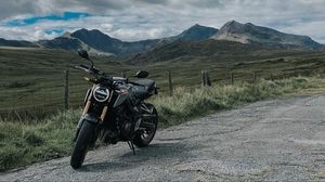 Превью обои мотоцикл, байк, черный, горы