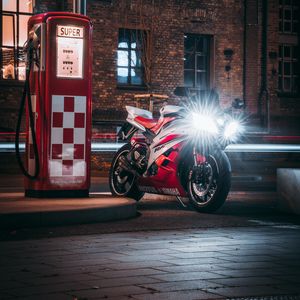 Превью обои мотоцикл, байк, красный, свет, ночь