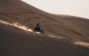 Превью обои мотоцикл, байк, мотоциклист, ралли, пустыня