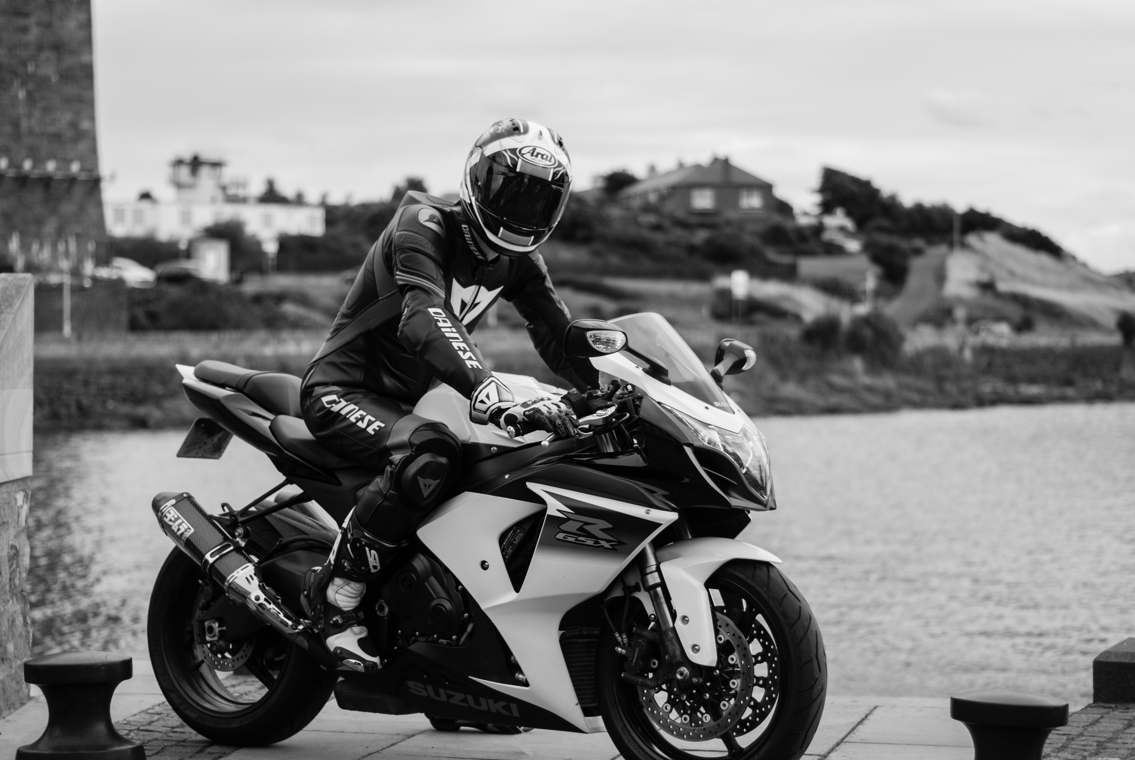 Черно белые мотоциклы в реальной жизни
