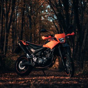 Превью обои мотоцикл, байк, оранжевый, черный, вид сбоку