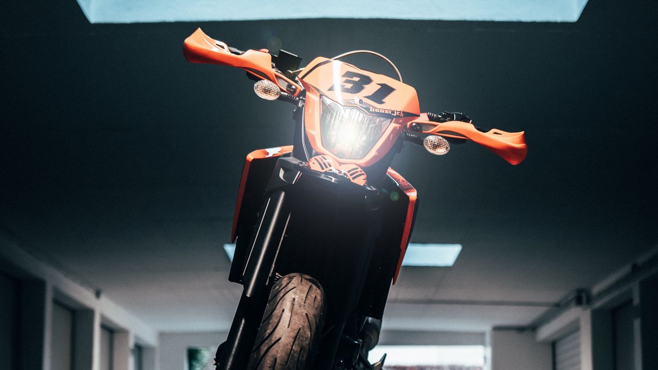 Обои мотоцикл, байк, оранжевый, вид спереди