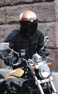 Превью обои мотоцикл, мотоциклист, байкер, шлем, байк