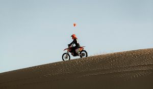 Превью обои мотоцикл, мотоциклист, ралли, песок, пустыня