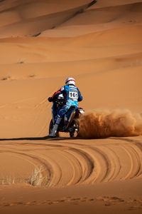 Превью обои мотоцикл, песок, пустыня, пыль