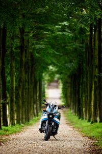 Превью обои мотоцикл, синий, лес, деревья