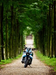 Превью обои мотоцикл, синий, лес, деревья