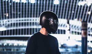 Превью обои мотоциклист, шлем, мотоцикл, перчатки