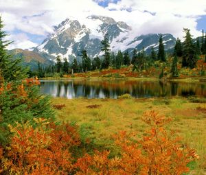 Превью обои mount shuksan, вашингтон, парк, озеро, гора, осень