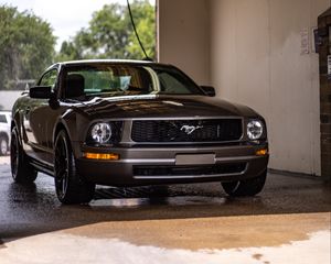 Превью обои mustang, автомобиль, вид спереди, фары