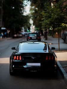 Превью обои mustang, автомобиль, вид сзади, черный, фары