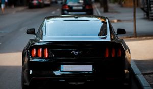 Превью обои mustang, автомобиль, вид сзади, черный, фары