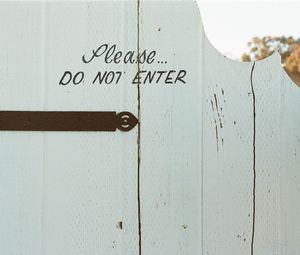 Превью обои надпись, деревянный, дверь