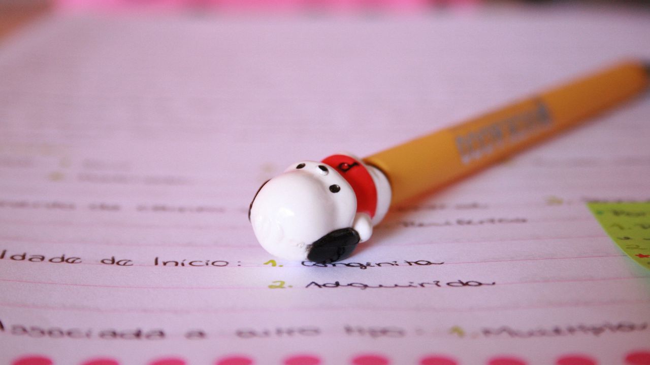 Обои настроения, ручка, игрушка, яркий, радость, позитив, краски, бумага, надписи
