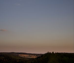 Превью обои небо, облака, поле, эстетика, деревья, закат, пейзаж