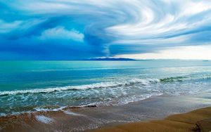 Превью обои небо, тайфун, облака, воронка, берег, пляж, песок, волны, океан, побережье