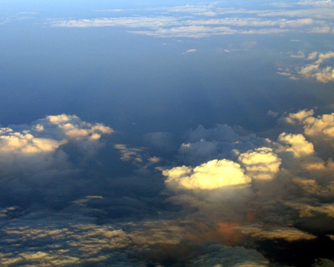 Высота облаков погода. Полет. Высотные облака. Природа + небо вид с высоты. Природа + небо вид с высоты вертикально.