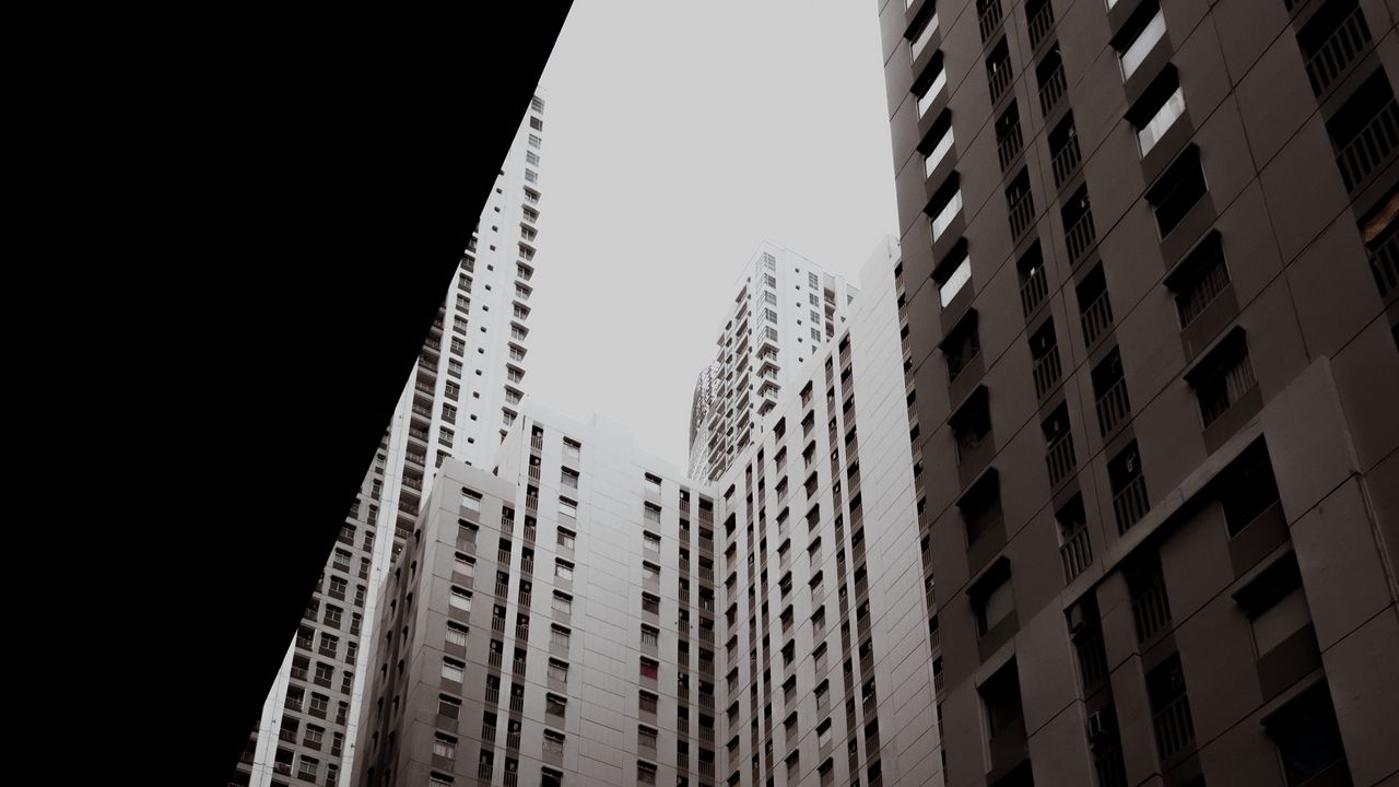Обои небоскреб, архитектура, город, темный