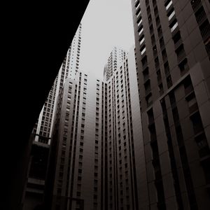 Превью обои небоскреб, архитектура, город, темный