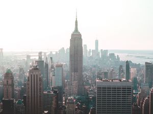 Превью обои небоскреб, архитектура, туман, манхэттен, нью-йорк, сша