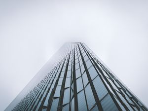 Превью обои небоскреб, здание, туман