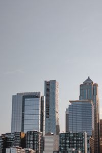 Превью обои небоскреб, здания, город, фасад, небо