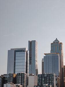Превью обои небоскреб, здания, город, фасад, небо
