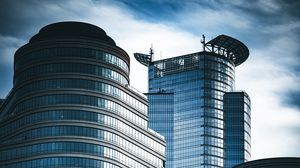 Превью обои небоскребы, окна, зеркальный, облака, небо, город