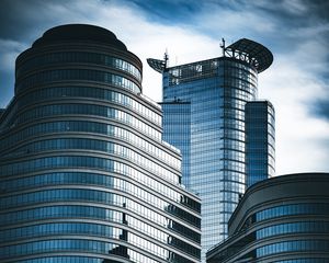Превью обои небоскребы, окна, зеркальный, облака, небо, город