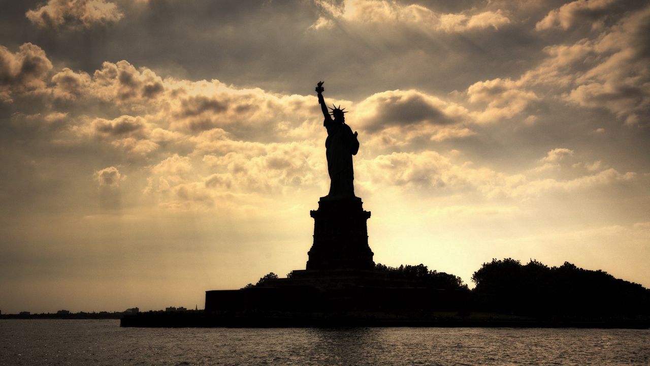 Обои new york, statue of liberty, нью-йорк, статуя свободы, река, вечер