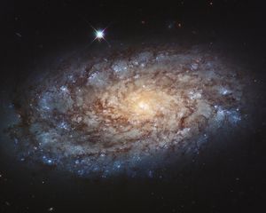 Превью обои ngc 4298, галактика, спираль, туманность, звезды, космос