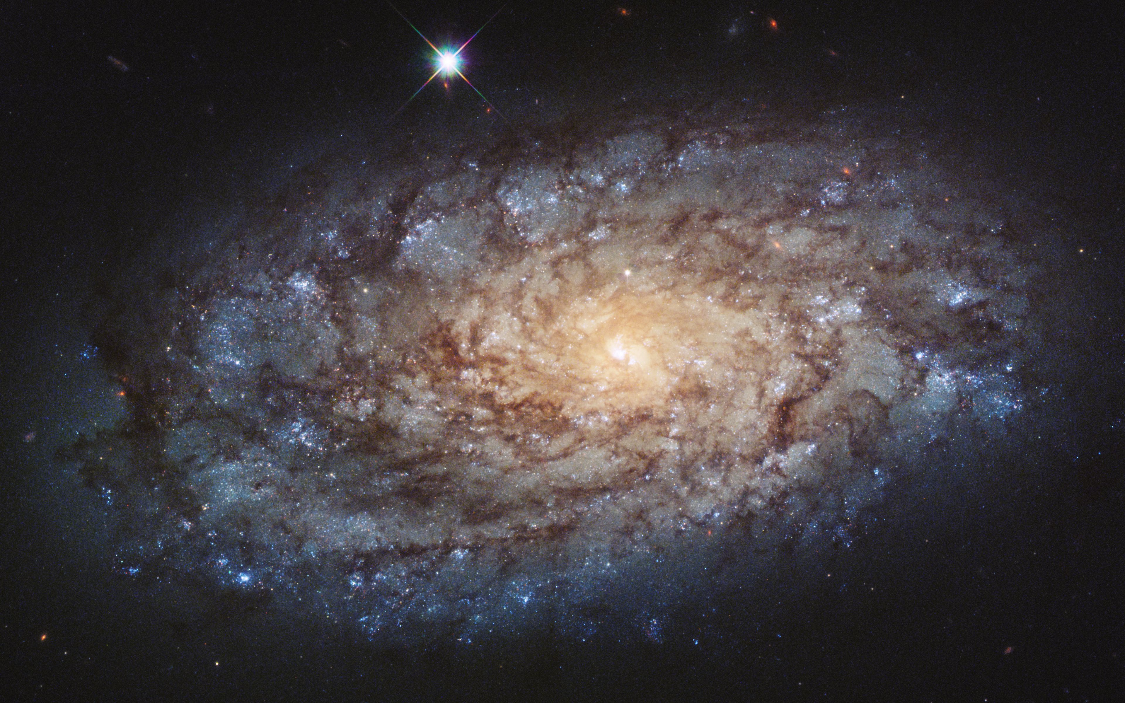 Космос Галактика NGC 6872
