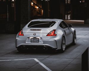 Превью обои nissan 350z, nissan, спорткар, автомобиль, вид сзади, серый