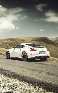 Превью обои nissan, 370z, дорога, белый, вид сбоку