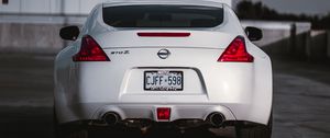 Превью обои nissan 370z, nissan, автомобиль, спорткар, вид сзади