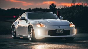 Превью обои nissan 370z, nissan, автомобиль, спорткар, белый