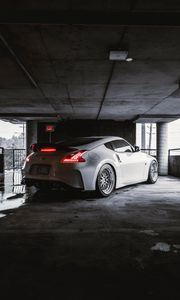 Превью обои nissan 370z, nissan, автомобиль, спорткар, белый, фары