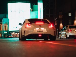 Превью обои nissan 370z, nissan, автомобиль, белый, дорога, ночь