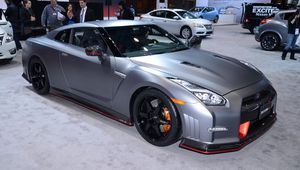 Превью обои nissan, gt-r, gtr, nismo, chicago, автосалон, 2014