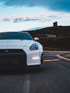 Превью обои nissan gt-r, nissan, машина, спорткар, белый, вид спереди